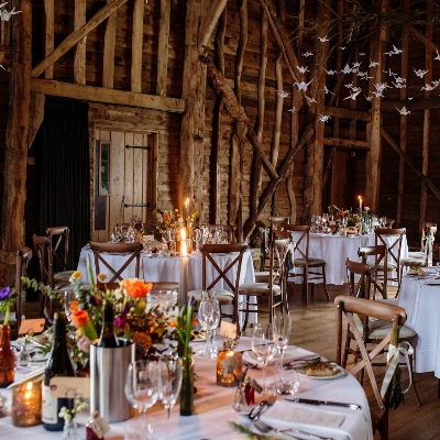 Wedding News: Discover rustic weddings at The Barns at Redcoats